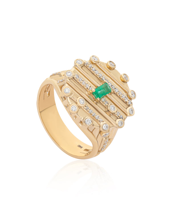Ethereal Skyline Vintage Ring - Emerald