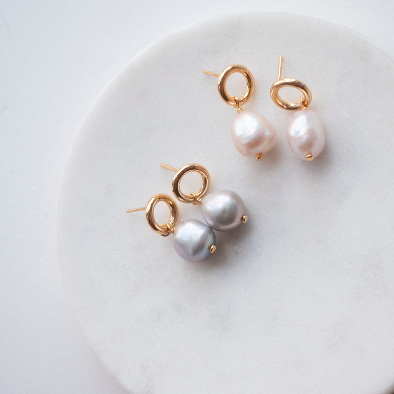 Aura Baroque Pearl Earring
