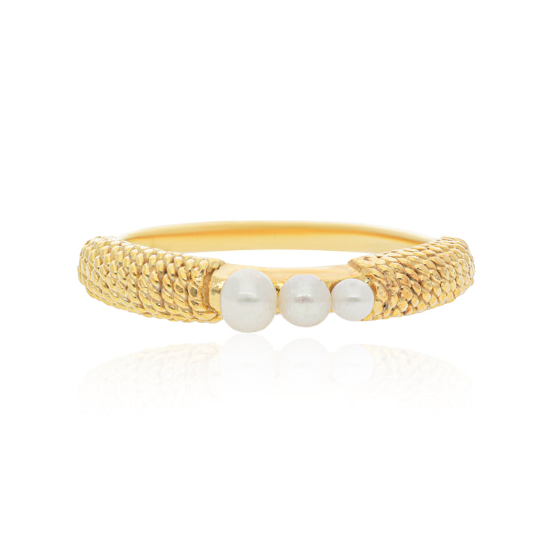 Mira Pearl Ring